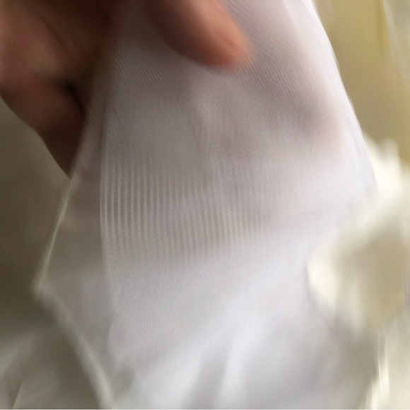 Elegant White Floral Dress - Picture 6 of 12